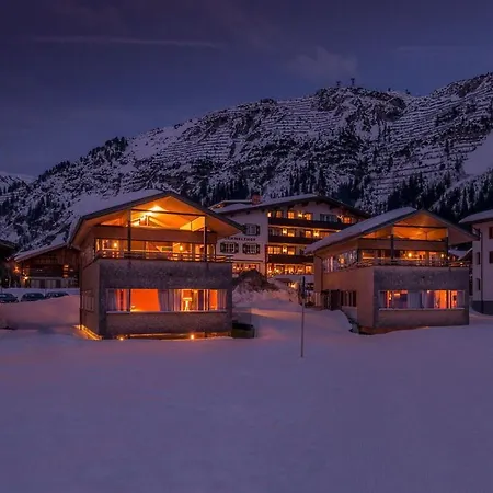 Zingy Chalet In - 6bedrooms